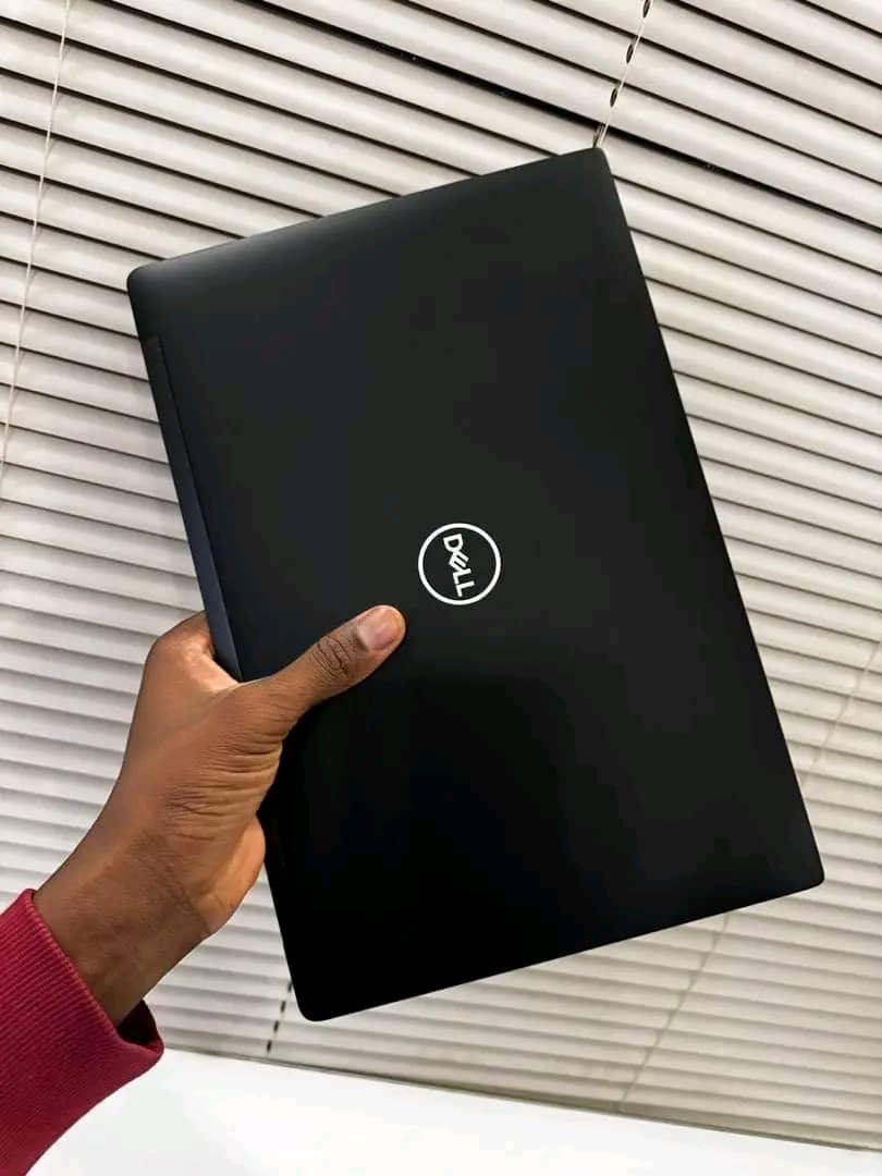 Dell Latitude 7480 – Image 2