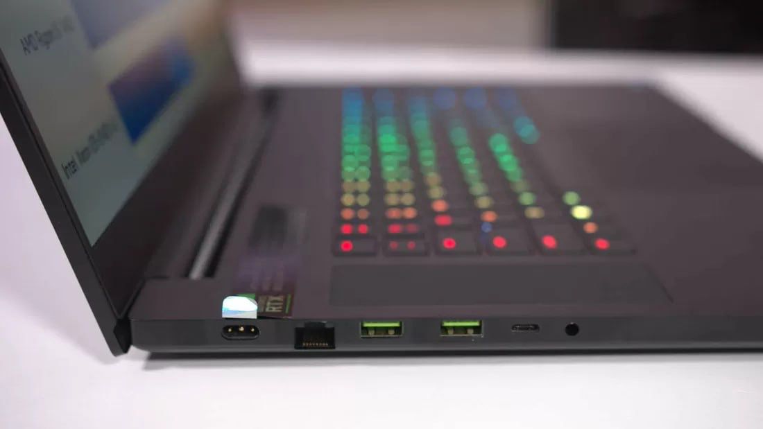 Razer Blade 15 Advanced 2022 – Image 3