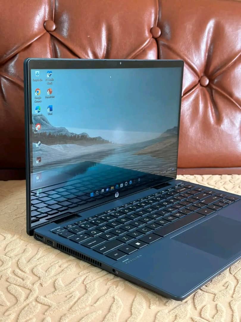 HP Pavilion x360 14-EK0013DX