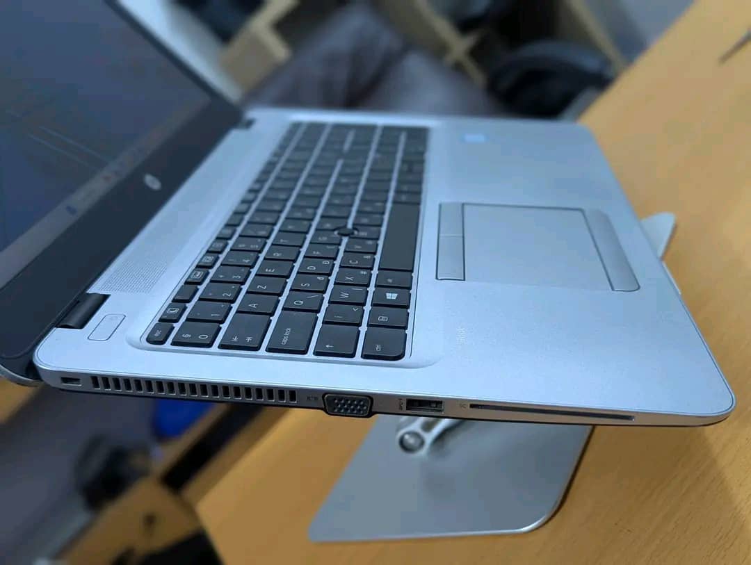 HP EliteBook 850 G4 – Image 2